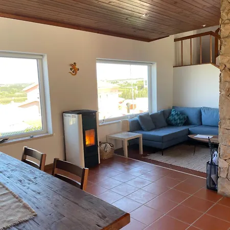 Sunny Minutes From The Lourinhã