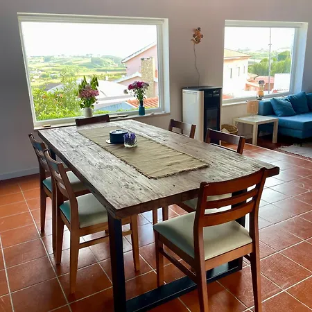 Sunny Minutes From The * Lourinhã