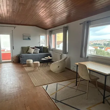 Sunny Minutes From The Hébergement de vacances